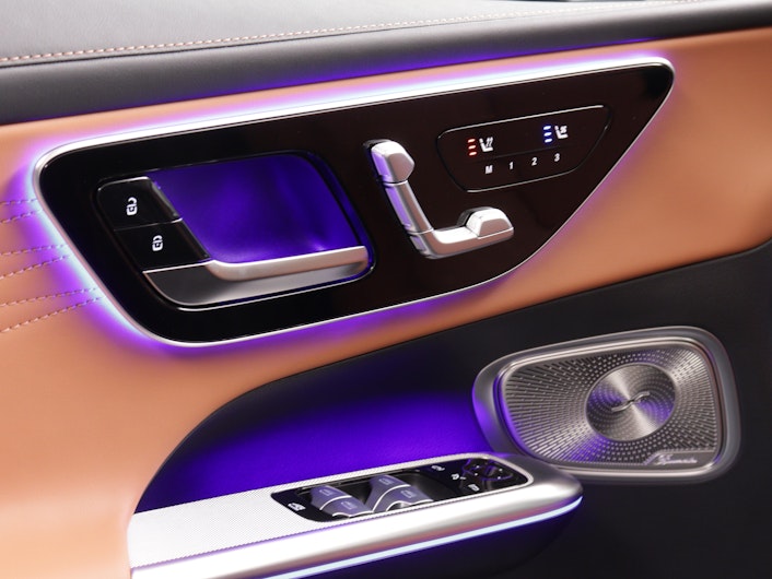 Vehicle image MERCEDES-BENZ GLC 220