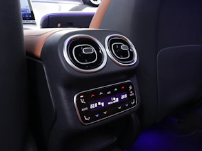 https://vehicle.imgix.net/3958973/59e570a6-67f9-4ef9-8758-85c9ffc9d90c.JPG