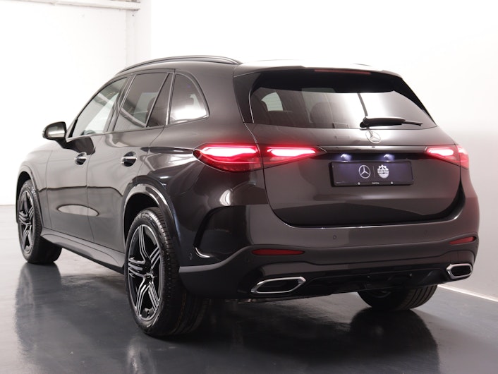 Vehicle image MERCEDES-BENZ GLC 220