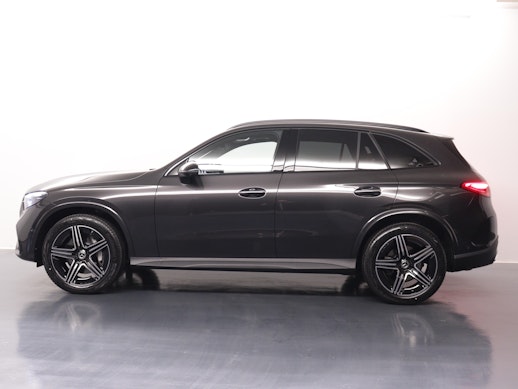 MERCEDES-BENZ GLC 220 d AMG Line 4matic 2