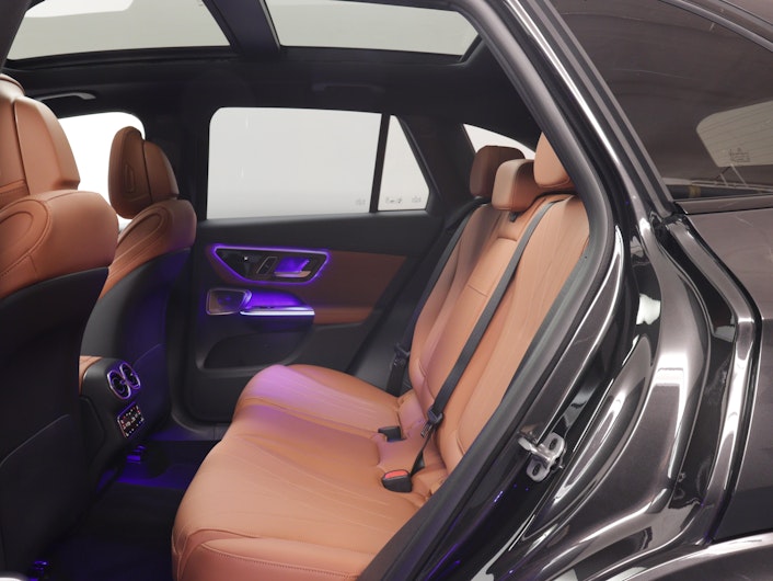 Vehicle image MERCEDES-BENZ GLC 220