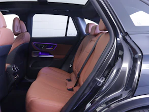 https://vehicle.imgix.net/3958973/e9db4b51-d323-4d3a-865c-a15e0aae9269.JPG