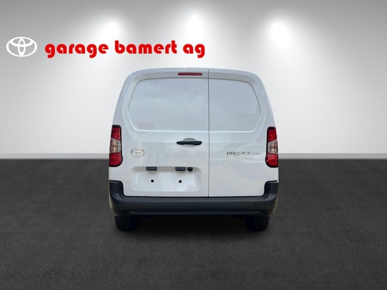 Vehicle image 4 Vehicle image 4