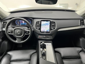 Vehicle image VOLVO XC90 2.0 B5 MH Plus Dark 5P. AWD / ab 3,99% Leasing bei Abschluss einer Protect Autoversicherung