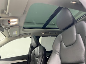 Vehicle image VOLVO XC90 2.0 B5 MH Plus Dark 5P. AWD / ab 3,99% Leasing bei Abschluss einer Protect Autoversicherung