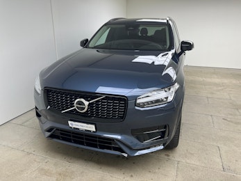 Vehicle image VOLVO XC90 2.0 B5 MH Plus Dark 5P. AWD / ab 3,99% Leasing bei Abschluss einer Protect Autoversicherung