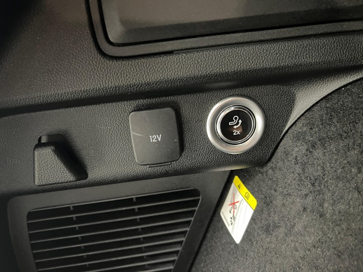 Vehicle image FORD KUGA