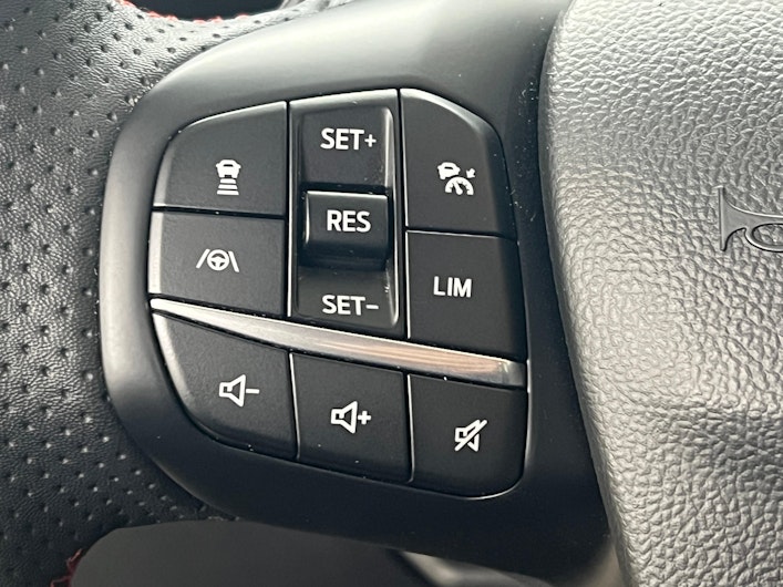 Vehicle image FORD KUGA