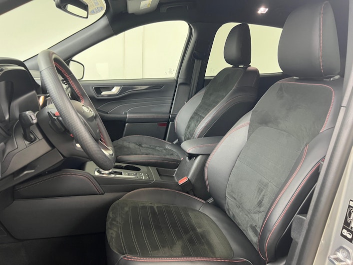 Vehicle image FORD KUGA