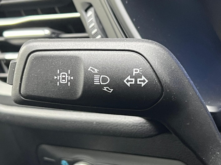 Vehicle image FORD KUGA