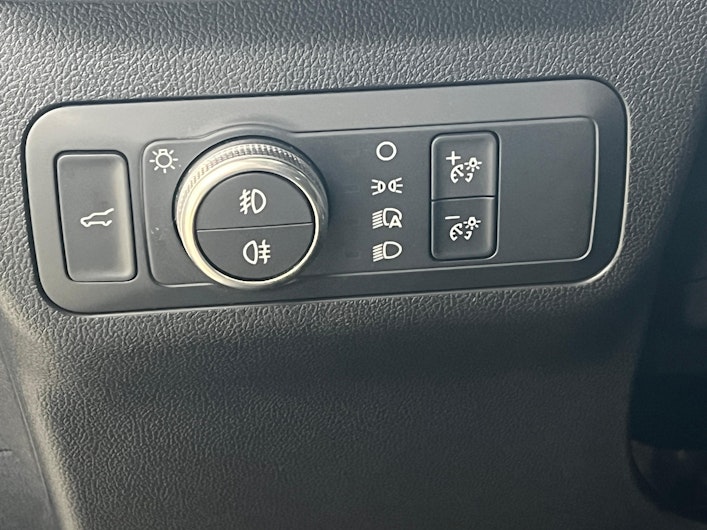 Vehicle image FORD KUGA