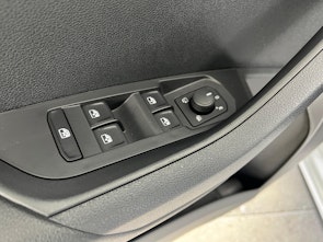 Vehicle image SKODA Karoq 2.0 TDI Selection 4x4 DSG