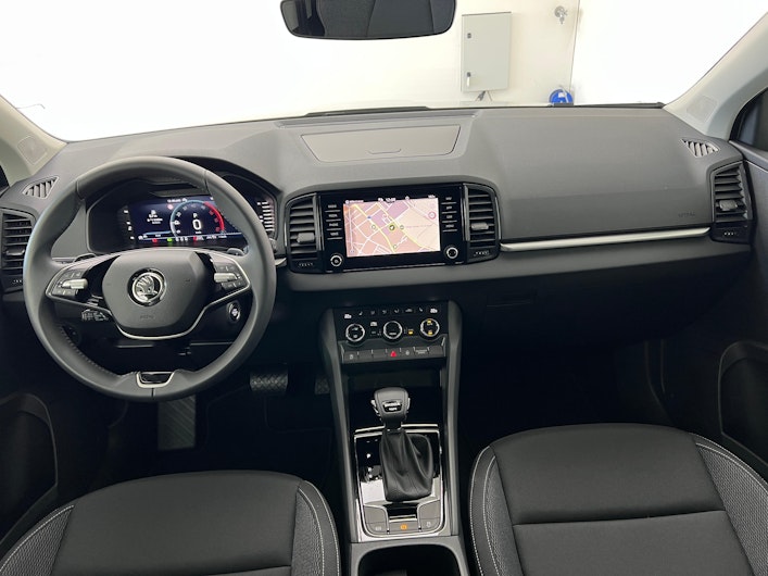 Vehicle image SKODA KAROQ