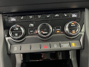 Vehicle image SKODA Karoq 2.0 TDI Selection 4x4 DSG