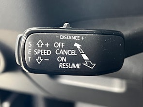 Vehicle image SKODA Karoq 2.0 TDI Selection 4x4 DSG