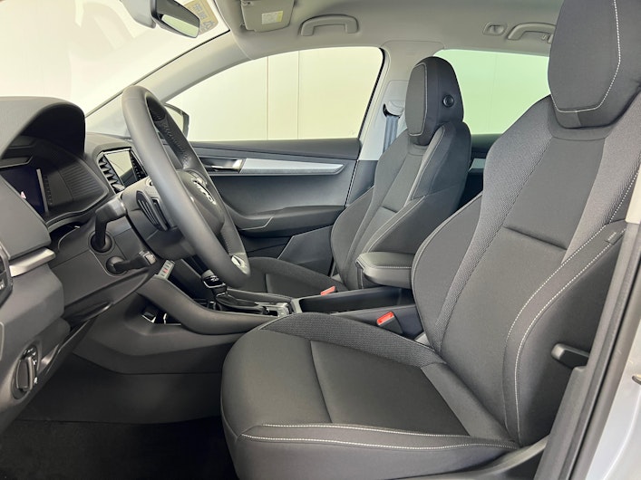 Vehicle image SKODA KAROQ