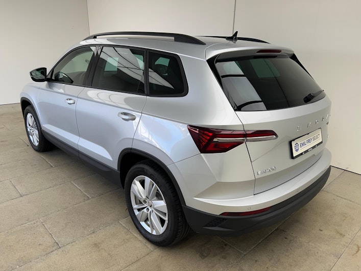 Vehicle image SKODA KAROQ