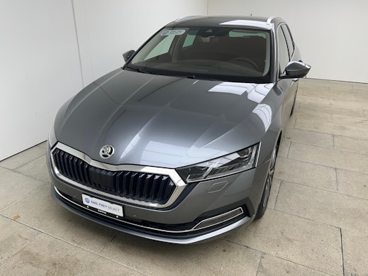 SKODA Octavia Combi 2.0 TDI Ambition 4x4 DSG 0