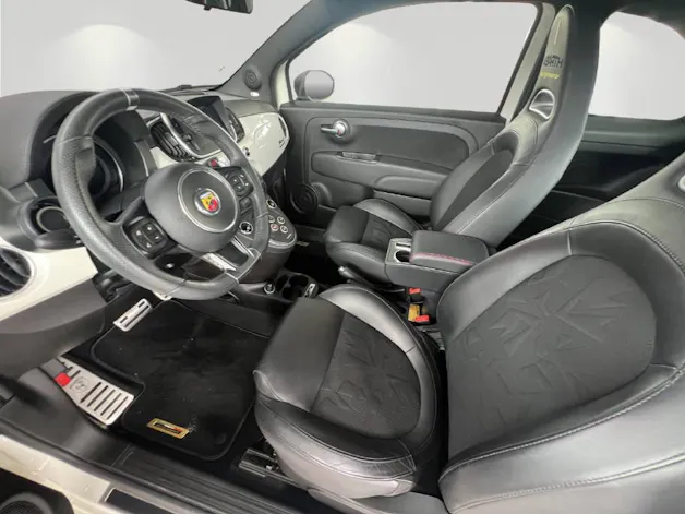 Fiat 595 C Abarth 1.4 T-Jet 165 Scorpione Oro