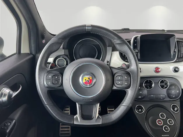 Fiat 595 C Abarth 1.4 T-Jet 165 Scorpione Oro