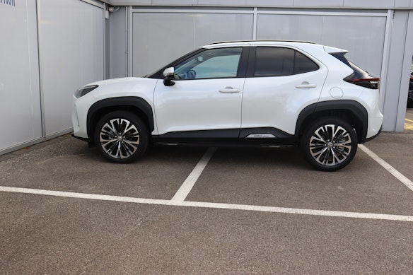 TOYOTA Yaris Cross 1.5 VVT-i HSD Premium AWD-i 1