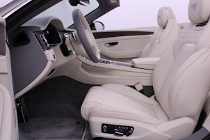 Vehicle image BENTLEY Continental GTC 4.0 V8 Hybrid Azure