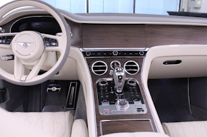 Vehicle image BENTLEY Continental GTC 4.0 V8 Hybrid Azure
