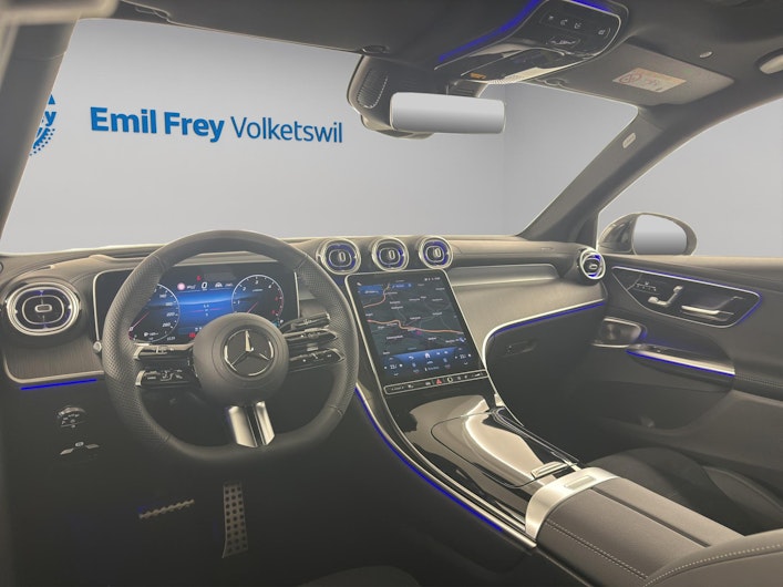 Vehicle image MERCEDES-BENZ GLC 220