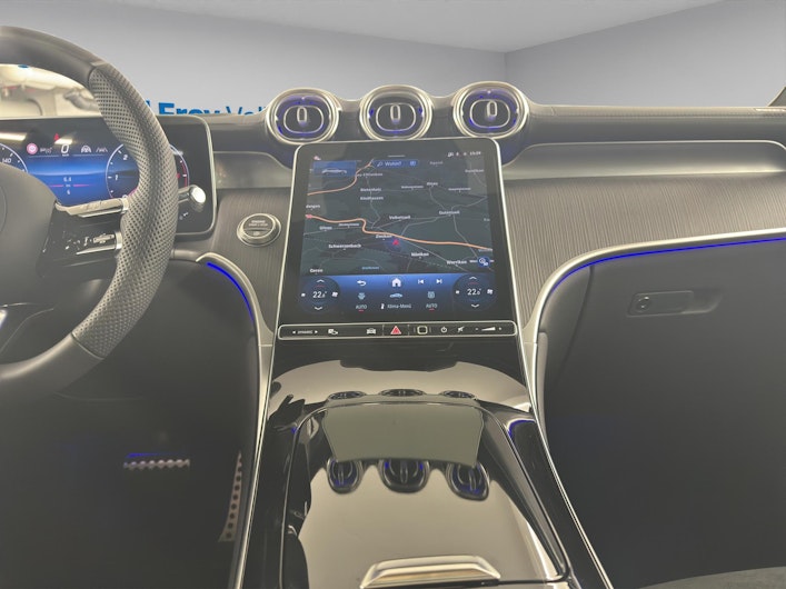 Vehicle image MERCEDES-BENZ GLC 220