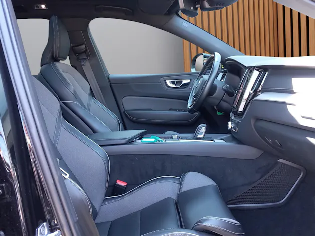 Volvo XC60 2.0 T8 TE R-Design eAWD