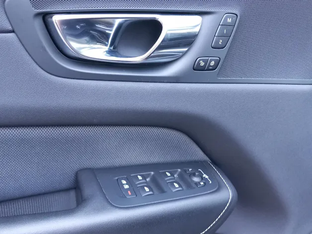 Volvo XC60 2.0 T8 TE R-Design eAWD
