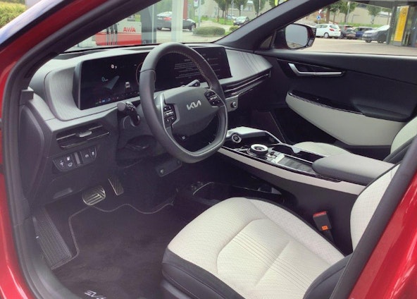 Vehicle image 10 Vehicle image 10