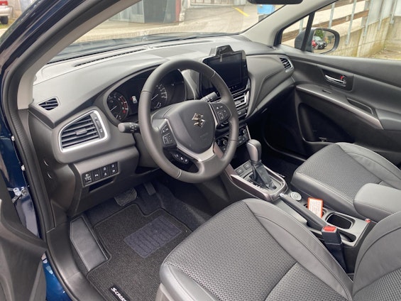 Vehicle image 5 Vehicle image 5