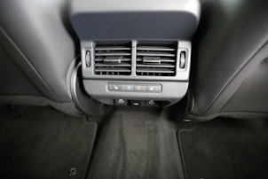 Vehicle image LAND ROVER Range Rover Evoque 1.5 T 270e Dynamic SE