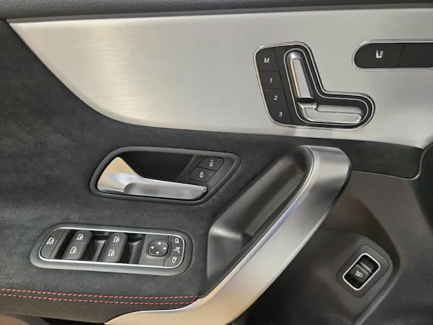 Mercedes-Benz CLA 250 4Matic AMG Line