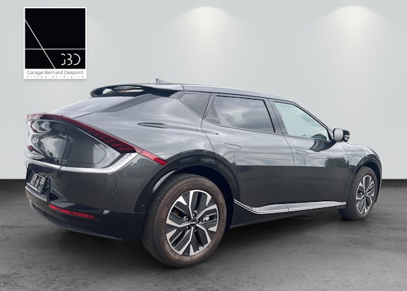 Vehicle image 3 Vehicle image 3