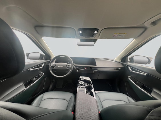 Vehicle image 8 Vehicle image 8