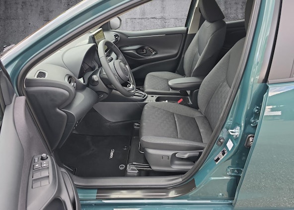 Vehicle image 3 Vehicle image 3