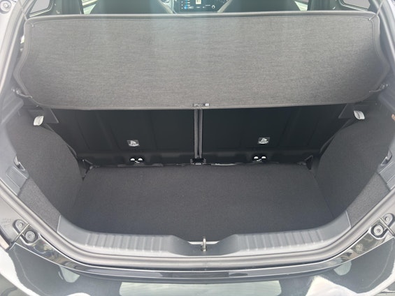 Vehicle image 9 Vehicle image 9