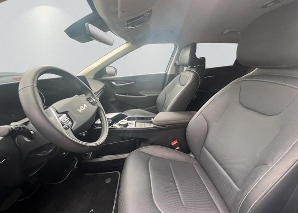 Vehicle image 5 Vehicle image 5