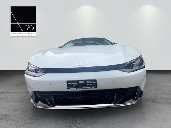 Vehicle image 3 Vehicle image 3