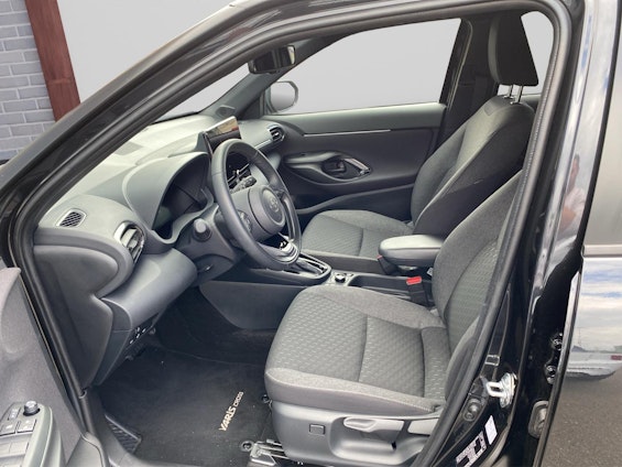 Vehicle image 7