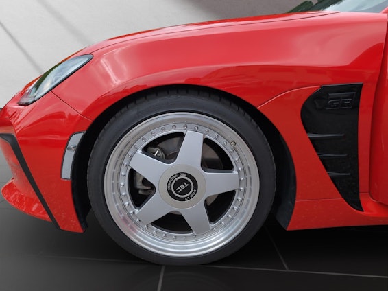 Vehicle image 8