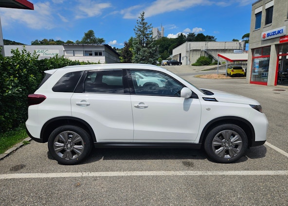 Vehicle image 5 Vehicle image 5