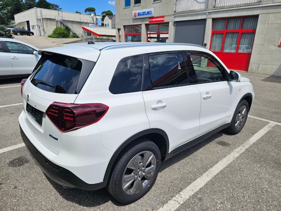 Vehicle image 4 Vehicle image 4