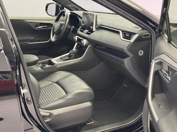 Vehicle image 25 Vehicle image 25