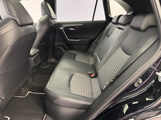 Vehicle image 27 Vehicle image 27