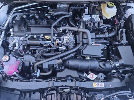 Vehicle image 15 Vehicle image 15