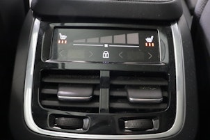 Vehicle image VOLVO XC90 2.0 B5 MH Ultimate Bright 7P. AWD