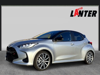 Vehicle image TOYOTA YARIS 0 Vehicle image TOYOTA YARIS 0